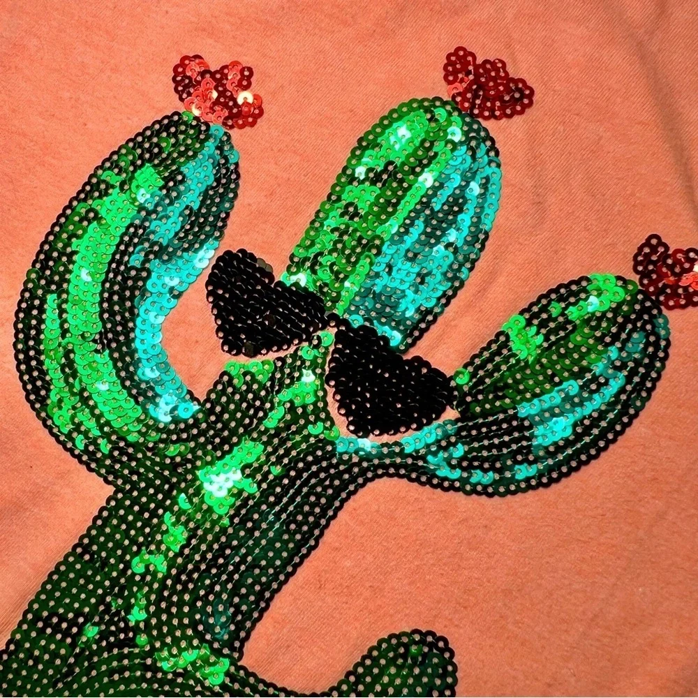 🌵🕶️Cute cactus flip sequin t-shirt! - Picture 6 of 9